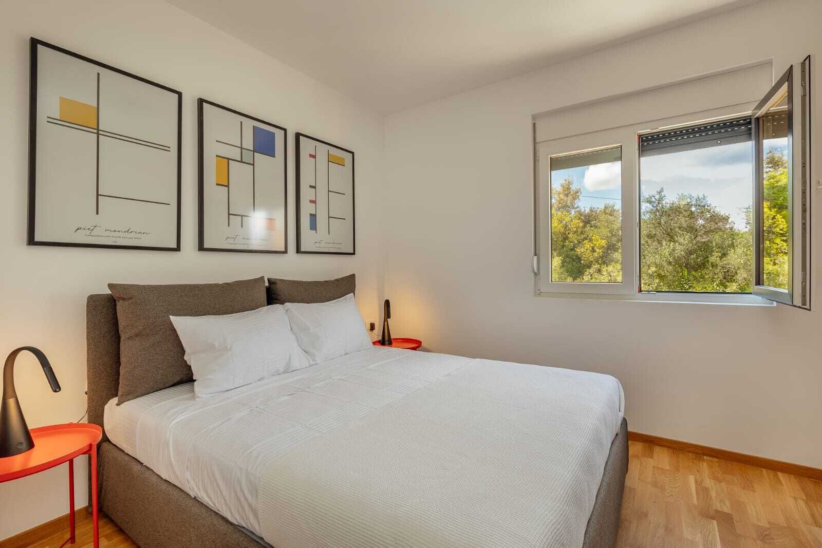 1 dormitorio, tabla de planchar con plancha, cuna de viaje y wifi gratis