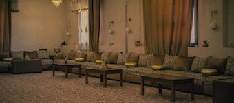 Hotel Asslouni