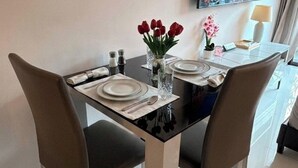 Luokittelematon kuva, 4 kautta 23, painike
