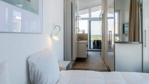 Unclassified image, 4 of 19, button - Hafenkrone Penthouse Holiday Flat with Sea View & Balcony Marina Wendtorf (Wendtorf)