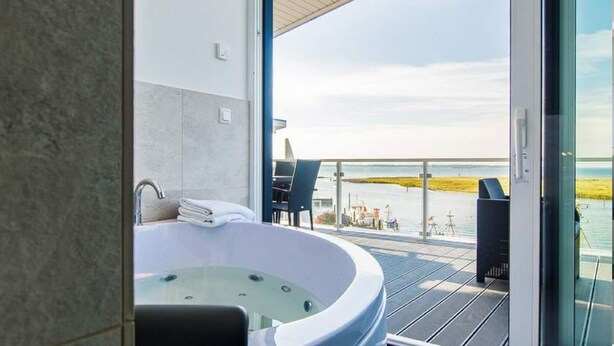 Unclassified image, 1 of 19, button - Hafenkrone Penthouse Holiday Flat with Sea View & Balcony Marina Wendtorf (Wendtorf)