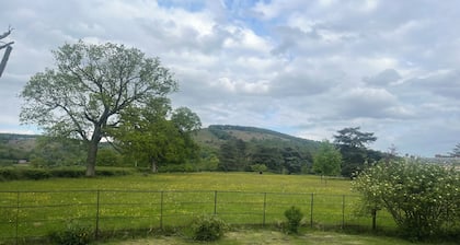 Cosy Lodge House set in the majestic Quantock Hills