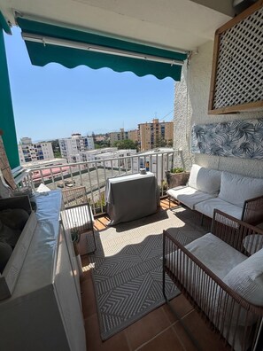 Property grounds - Lovely Double Bedroom for Women Only in Downtown Marbella (Marbella)