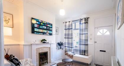 Stylish 2 Bedroom With Free Parking