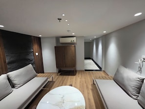 Living area - Homestay trung tâm Hạ Long 10-12 người, Full tiện nghi, gần Vincom & bãi tắm (Hồng Gai)