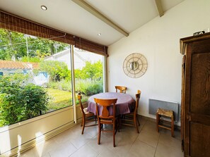 Dining - Townhouse - 4/5 guests (Fouras)