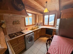 Kühlschrank, Mikrowelle, Geschirrspüler