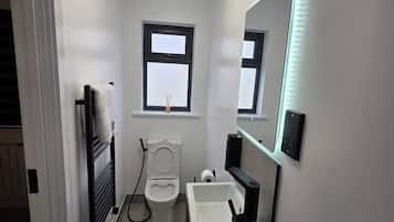 Shower dan handuk