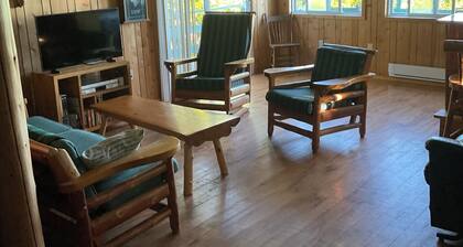 Main Lodge Mac’s Camp