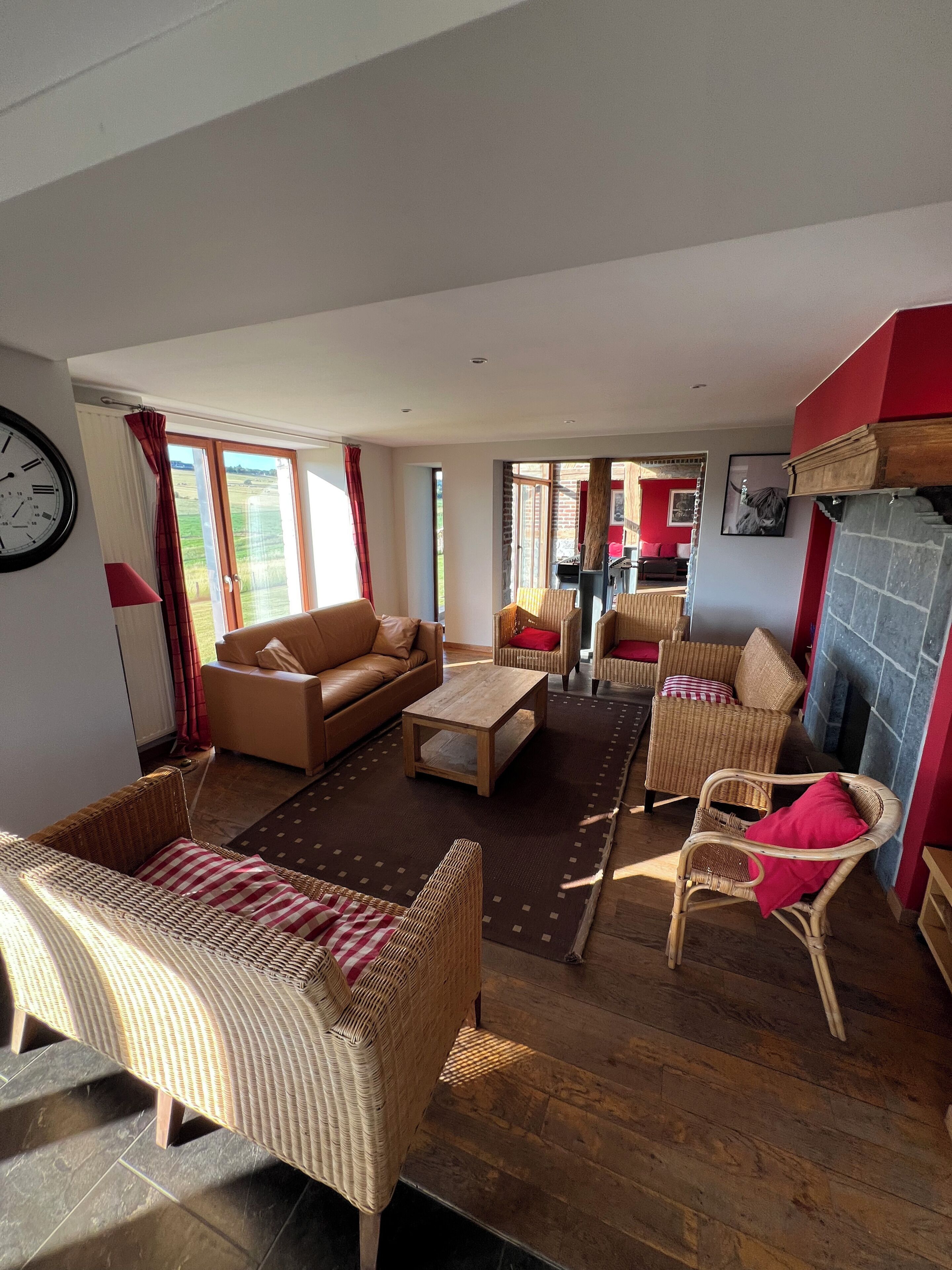 Le Loft  Large Vacation Rental For 1625 People In The Hills Above Durbuy - Durbuy
