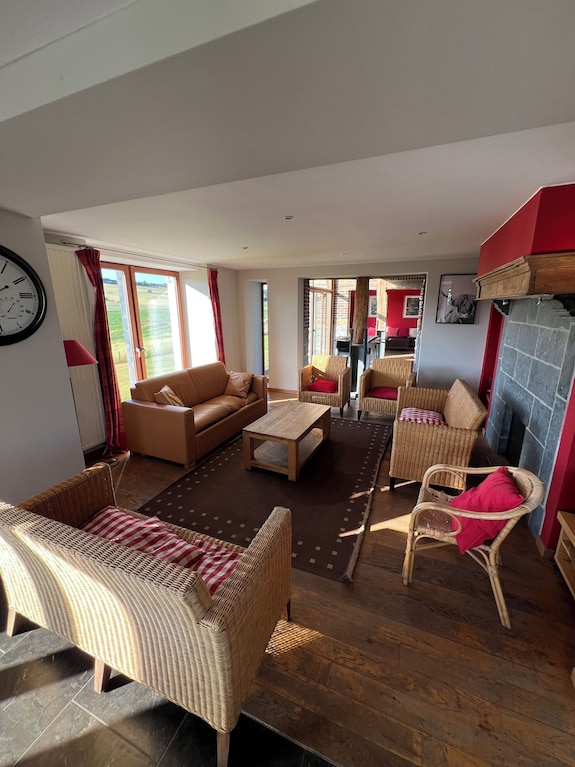 Le Loft Large Vacation Rental For 1625 People In The Hills Above Durbuy - Durbuy
