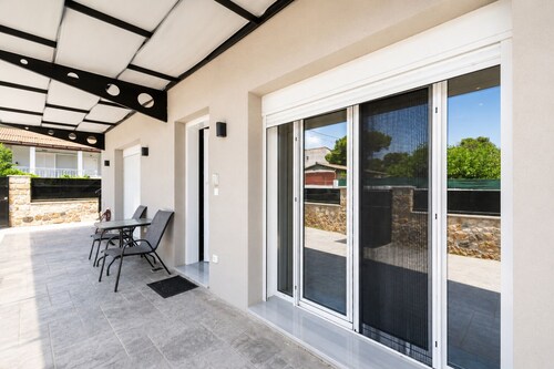 Diogenis Apartments By SEM