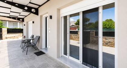 Diogenis Apartments By SEM