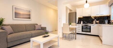Deluxe Apartment, Ground Floor | Living area