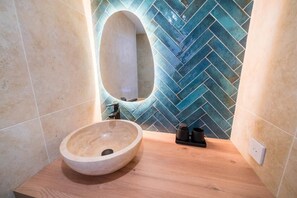 Hair dryer, soap, toilet paper - Renovated apartment with a pool, 250 meters from the beach (Sainte-Maxime)