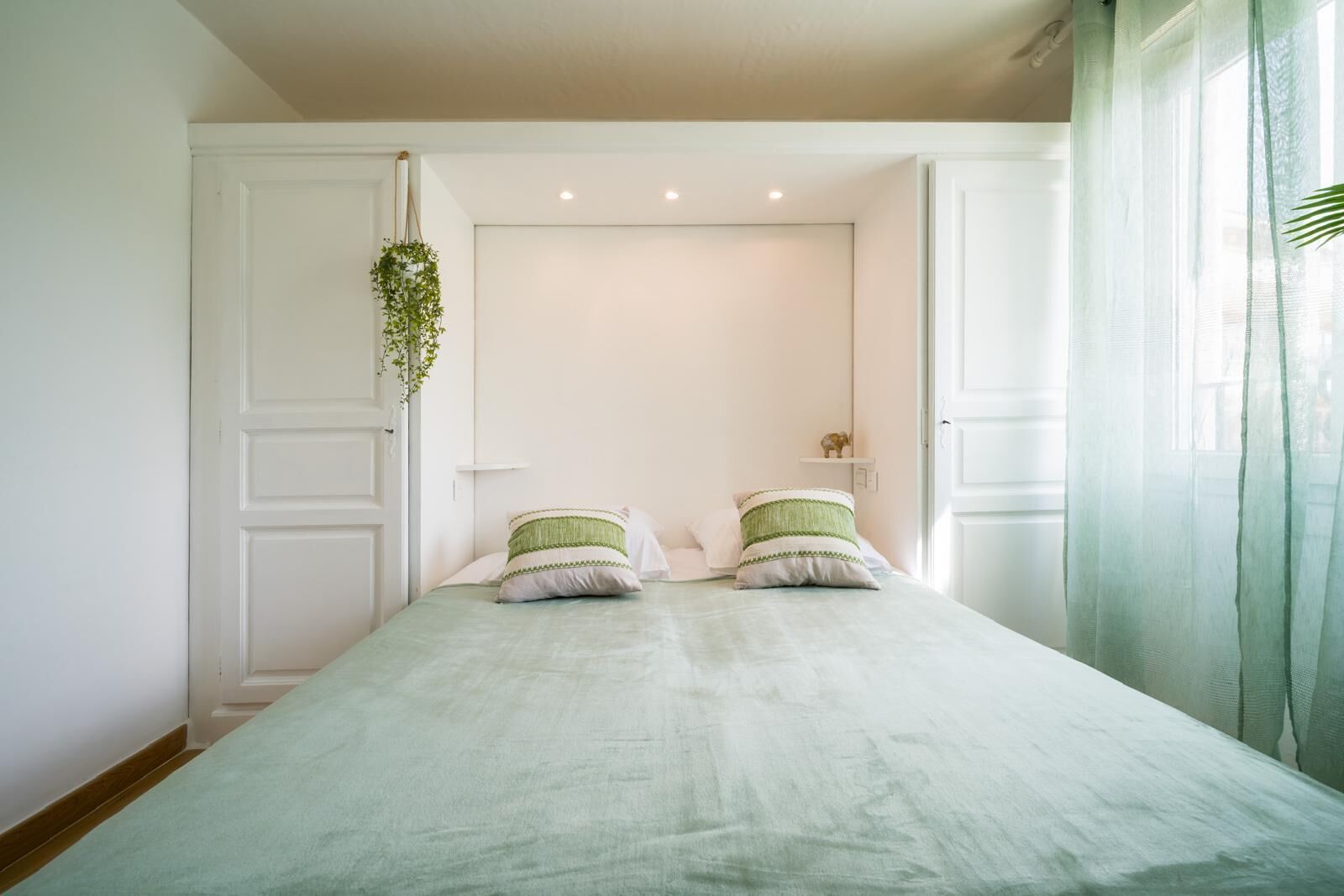 2 habitaciones, tabla de planchar con plancha, wifi y ropa de cama 