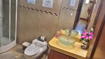 Apartment | Bathroom