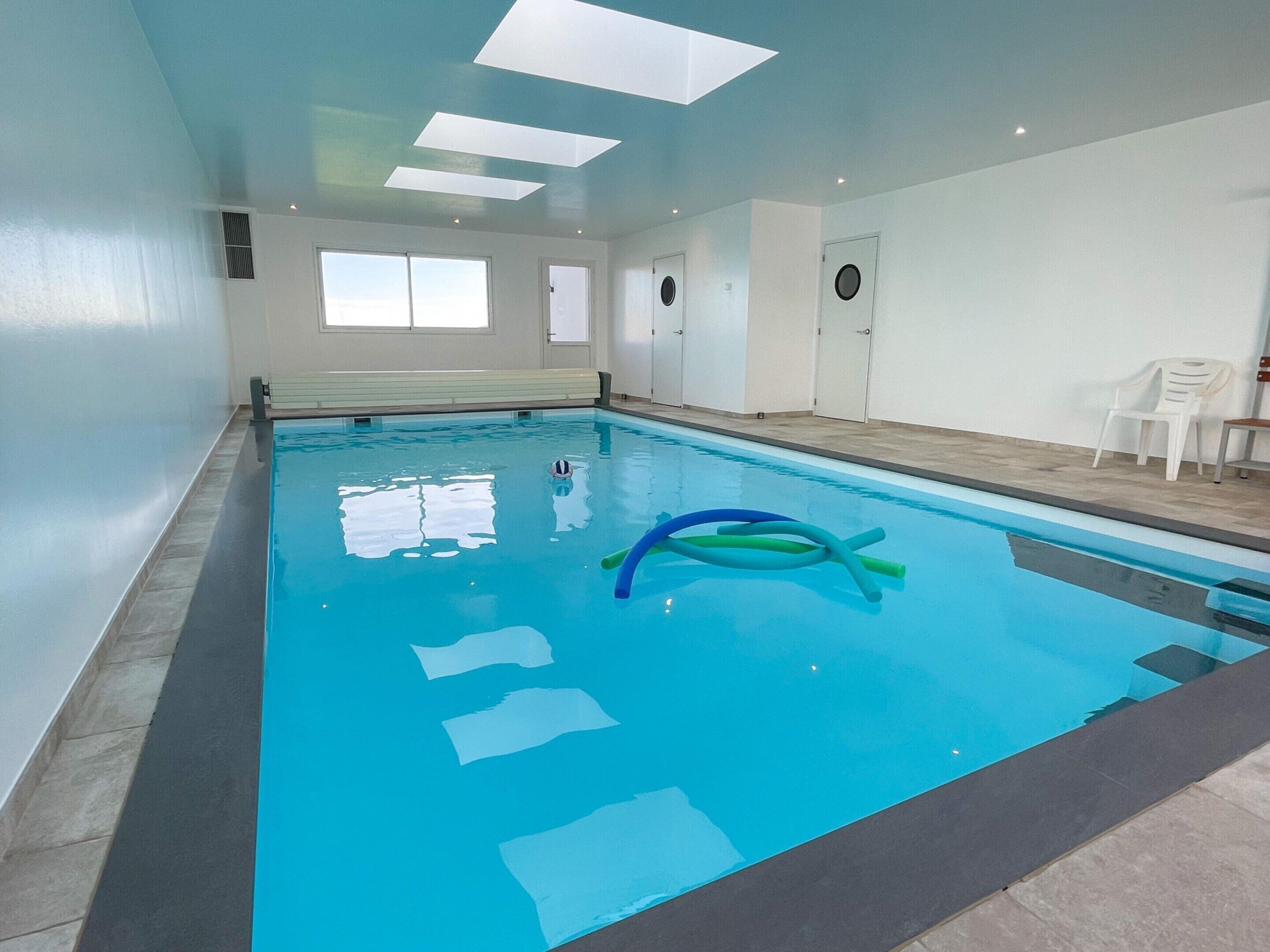 Apartment | Pool | Indoor pool, outdoor pool