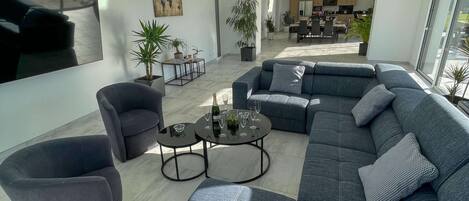 Apartment | Living room