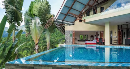 Diamond View Villa, Private Pool & Jacuzzi