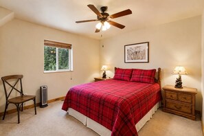 Room - Shaver Dreamin’ - Mountain Views, Hot Tub Nights (Shaver Lake)