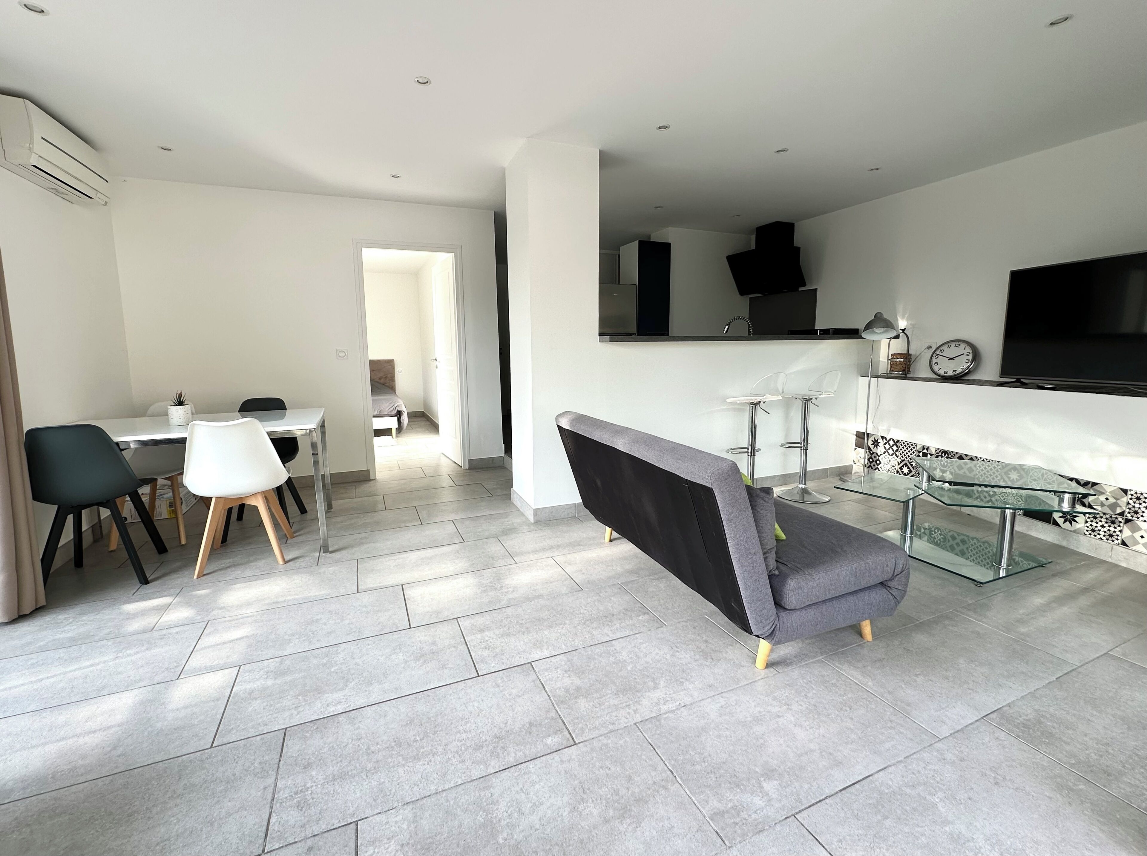 Exceptional Villa With Pool & Adjoining Apartment - Sleeps 10 - Marseille