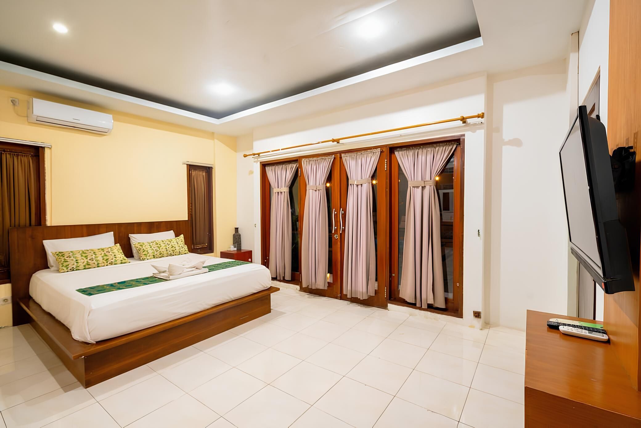 Double Room, Housekeeping, Pool View | Free WiFi