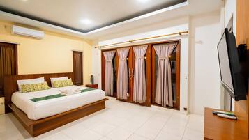 Double Room, Housekeeping, Pool View | Free WiFi