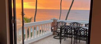 Oceanside Oasis: Family Fun, Pool, Beach Walking