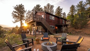 Unclassified image, 3 of 67, button - Timberline Perch- Hot Tub, Game Room, Bunk Room & Views (Bailey)