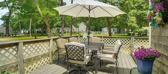 Charming Cape Cod Water-view Cottage