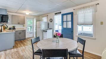 House (1 Bedroom) | Interior