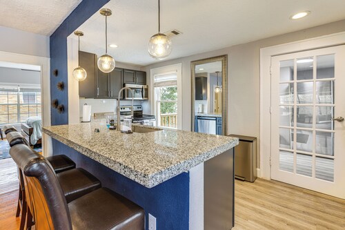 Explore Dtwn & Museum District! 4BR Houston Apts