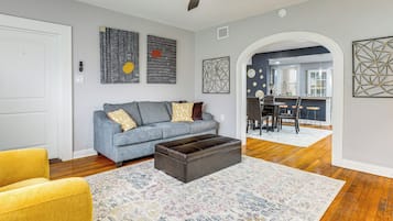 House (4 Bedrooms) | Interior