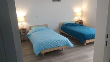 Apartment | 3 bedrooms, iron/ironing board, bed sheets