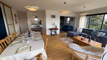 Apartment | Dining