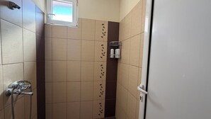 Shower, hair dryer, towels, soap - Sea View Apartment with Terrace & Garden in the Heart of Tsarevo (Tsarevo)