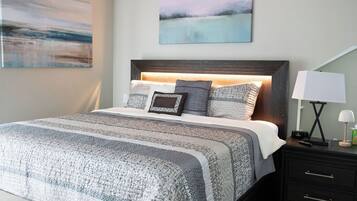 3 habitaciones, tabla de planchar con plancha, wifi y ropa de cama