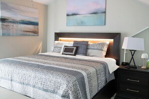 3 habitaciones, tabla de planchar con plancha, wifi y ropa de cama 