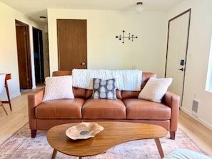2 bedrooms, Internet - Extended Stay Gem in Columbia - Walk to Parks (Bellingham)