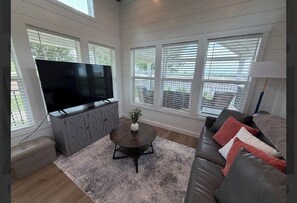 Living area - Magnolia Modern Tiny Home (Vicksburg)