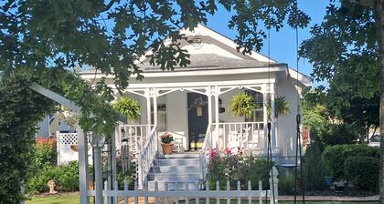 Miss Millie...
Step back in time. Quaint 1915 cottage in beautiful Oriental