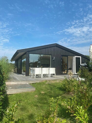 Holiday home with sea view at Helgenæs