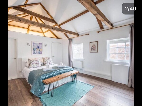 1 bedroom, iron/ironing board, WiFi, bed sheets - charming loft in the heart of Bungay (Bungay)