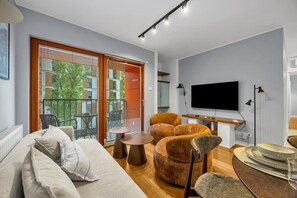 TV