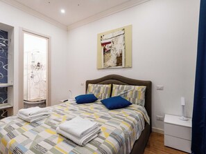 Free WiFi - Beautiful apartment for 6 guests with A/C, WIFI and terrace (Sanremo)