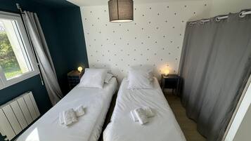 Apartment | 3 bedrooms, individually furnished, laptop workspace, iron/ironing board