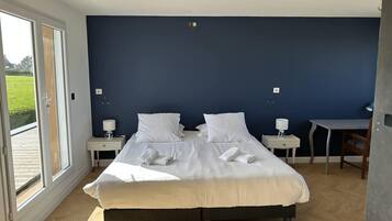 Apartment | 3 bedrooms, individually furnished, laptop workspace, iron/ironing board