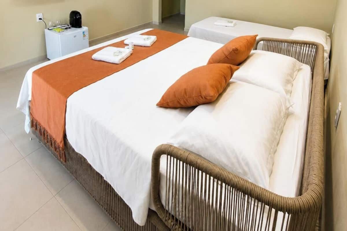 Deluxe-Suite, 1 King-Bett, eigenes Bad, zum Garten hin | Minibar, Bügeleisen/Bügelbrett, Babybetten, Zustellbetten