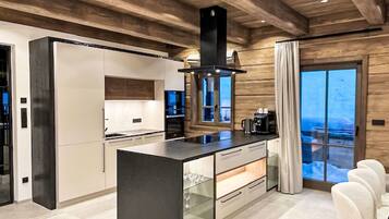 Microwave, oven, dishwasher